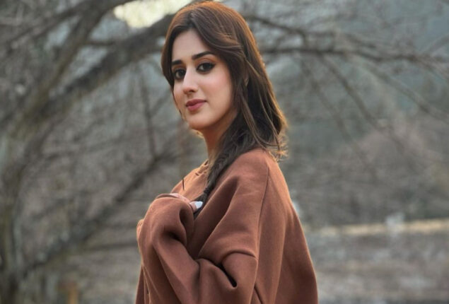 Throwback: Jannat Mirza dance video set’s the internet on fire – Watch Video