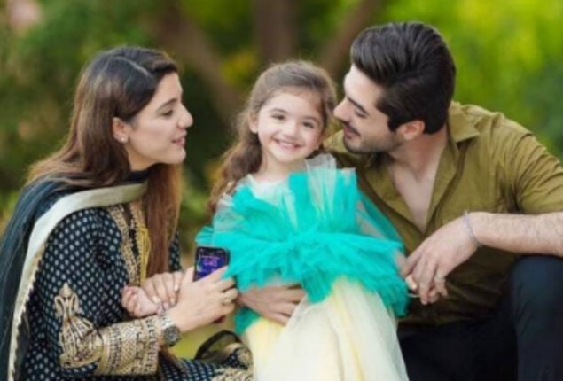 Watch: Junaid Niazi’s daughter Ezza wins hearts with latest video