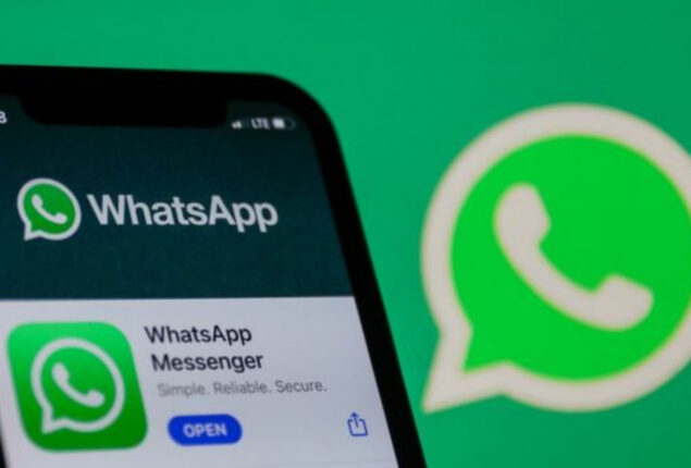 WhatsApp allows users to record videos hands-free on iOS beta