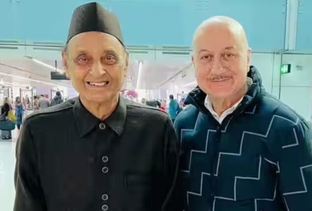 Anupam Kher posts a photo after meeting Karan Singh