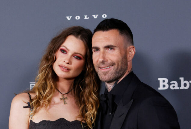 Adam Levine clarifies “infidelity” claims on a podcast