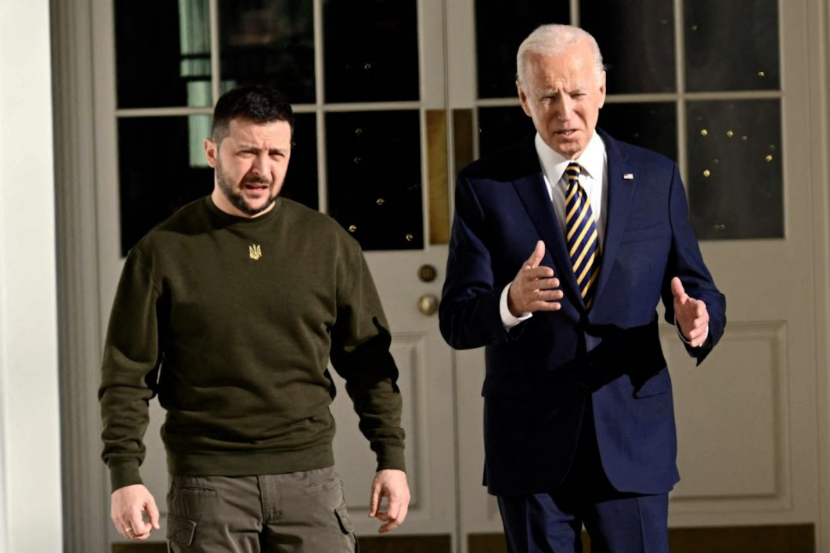 Zelensky offers President Biden