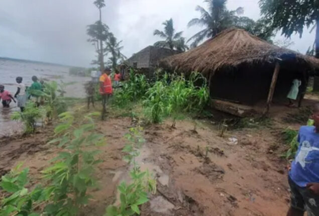 At least four people died in Africa tropical cyclone