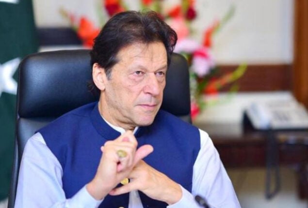 Pemra bans broadcast of Imran’s speeches & statements amid his arrest attempt