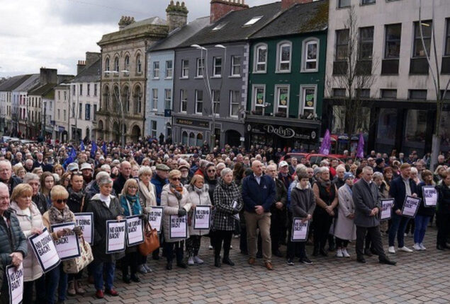 Hundreds of people show up to support John Caldwell