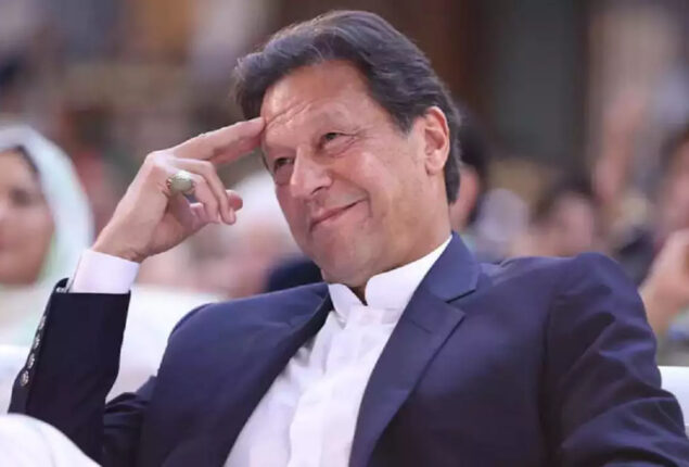 Imran Khan happy over warm welcome by PTI workers