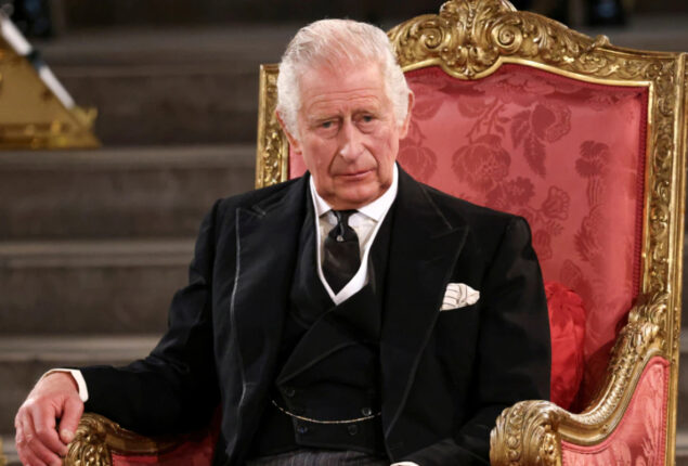 King Charles holds a diamond valued more than £332 million