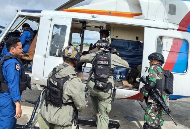 A rescue effort for hostages, including an Australian scholar, is underway in Papua New Guinea