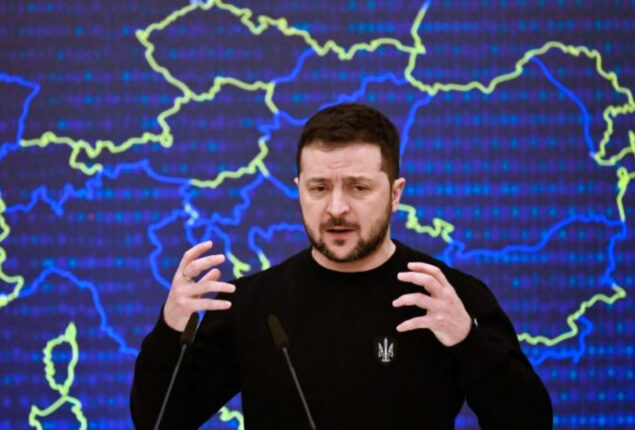 Zelensky will pay a surprise visit to the UK on Wednesday