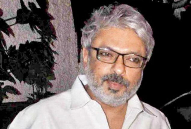 Sanjay Leela Bhansali’s birthday is celebrated by Alia, Ranveer & Sonakshi 