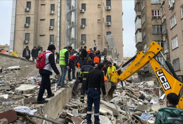 Azerbaijan to send search and rescue team to Turkey
