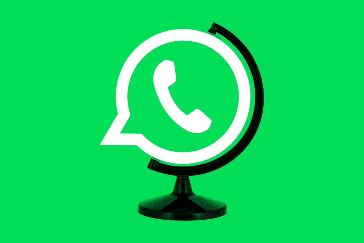 WhatsApp status features