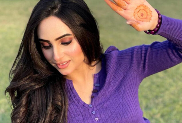 Inaya Khan Evokes Elegance in a Casual Relaxed Outfit