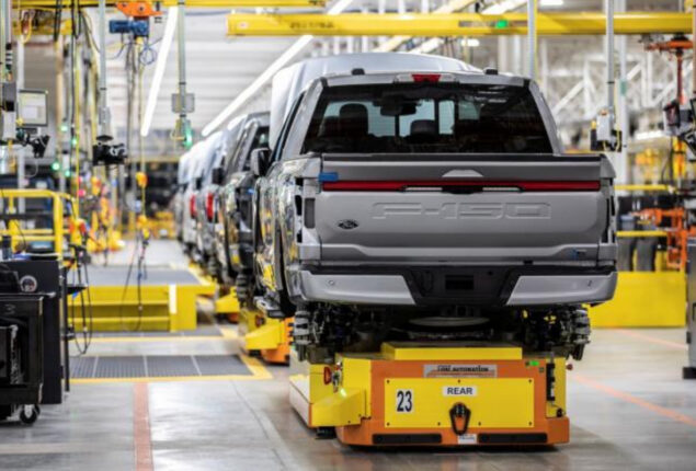 Ford halts production, shipments of F-150 Lightning due to battery issue