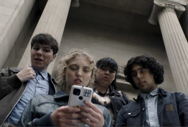 Red Rose, a British teen horror drama series, is now available on Netflix