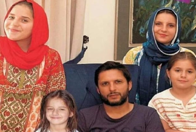 Shahid Afridi confirmed his daughters are not on social media