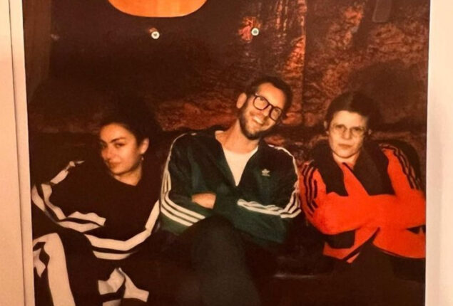 Robyn and Charli XCX joins the studio
