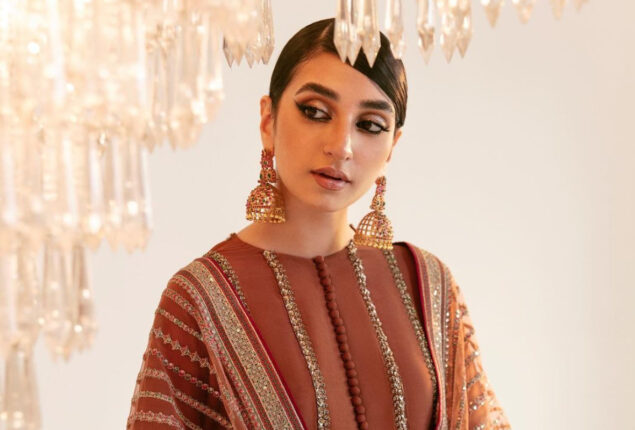 Mamya Shajaffar Amazes Fans With Indian Traditional Dance