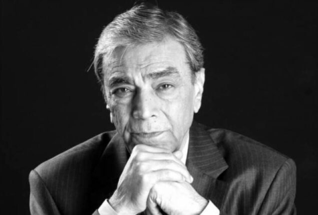 Pakistani celebrities grieve the loss of legend Zia Mohyeddin
