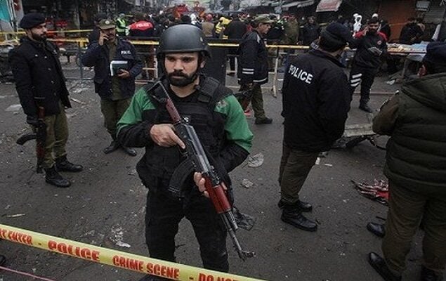 Terrorist attack on check post in Dera injures police constable