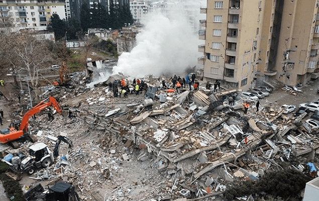 Over 1400 killed as 7.8 magnitude quake jolts Turkiye, Syria