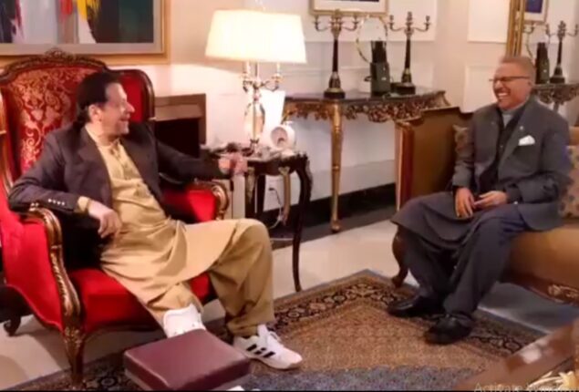 IK’s arrest warrant: President Alvi in meeting at Zaman Park