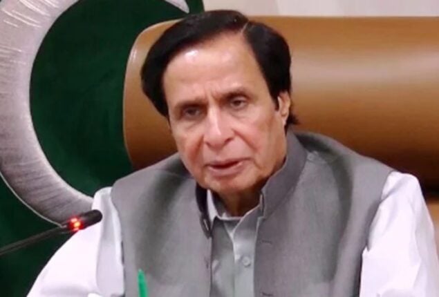 Police besiege Pervaiz Elahi’s residence in Gujrat