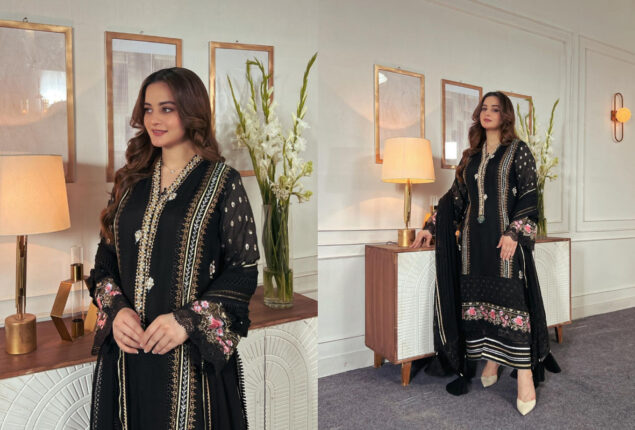 Aiman Khan looks fabulous in beautiful outfit