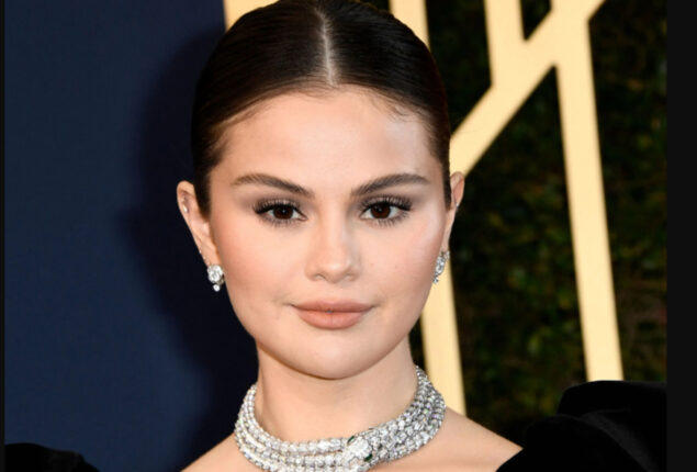 Selena Gomez finally reacted to Miley Cyrus