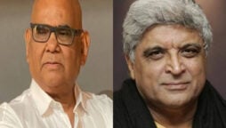 Satish Kaushik last tweeted from a Holi celebration with Javed Akhtar, with the hashtag “Colourful Happy”