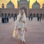 Erin Holland explores Lahore in rickshaw, visits Badshahi Mosque
