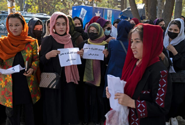 Afghan women demonstrate outside Kabul University