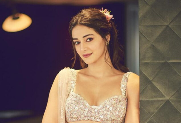 Ananya Panday wears a pink lehenga for cousin Alanna’s sangeet