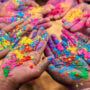 PM extends felicitations to Hindu community on Holi