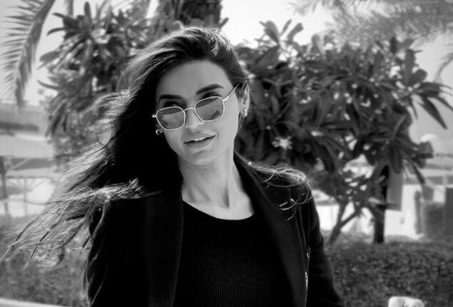 Sadia Khan’s sizzling look in new reel leaves fans in awe