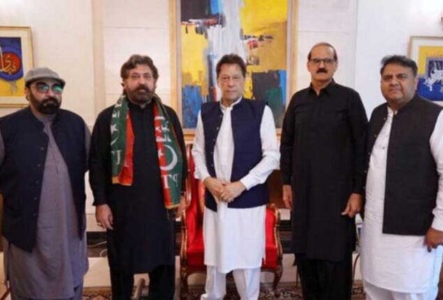 Former federal minister Sheikh Waqas Akram joins PTI