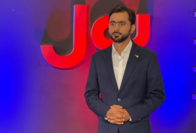 Bol TV Bureau Chief Siddique Jan approaches IHC