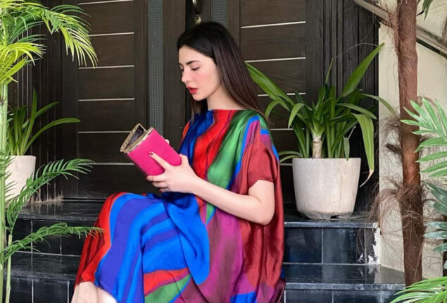 Naimal Khawar Abbasi is the epitome of real beauty in new photos