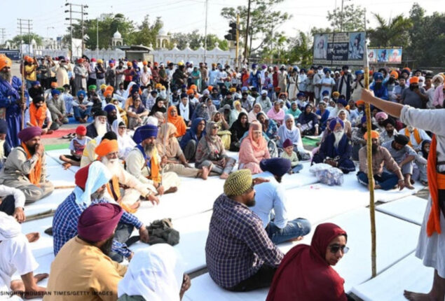 After Punjab police hunt Sikh separatists, India cuts internet