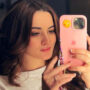 Aiman Khan dominates social media with her stunning mirror selfies