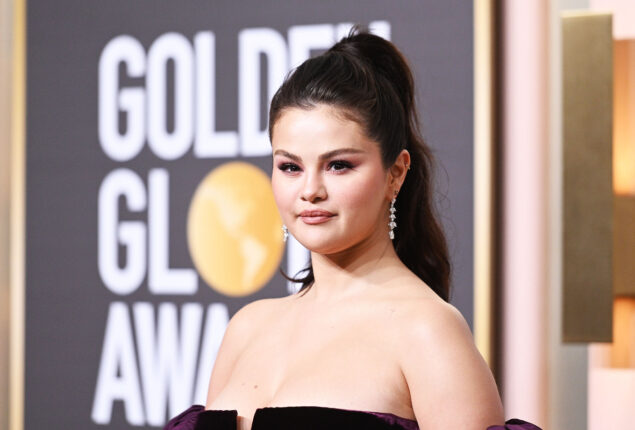 Selena Gomez and Steve Martin share a “Father of the Bride” moment