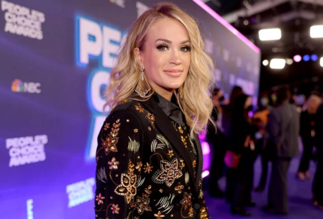 Carrie Underwood Shows Off the Handmade Cards Her Boys Isaiah and Jacob Made for Her 40th Birthday