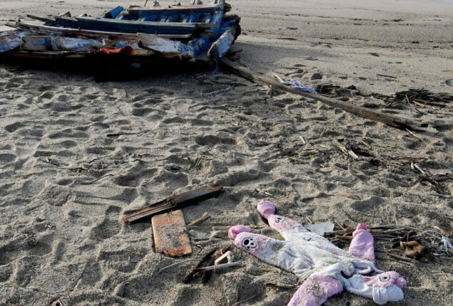 Italy migrant boat shipwreck: Police detained three for alleged smuggling