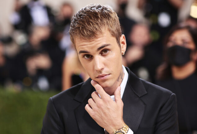 Justin Bieber’s performance gets overshadowed