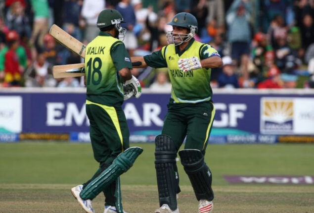 Misbah-ul-Haq shares his opinion on Shoaib Malik’s performance in PSL 8