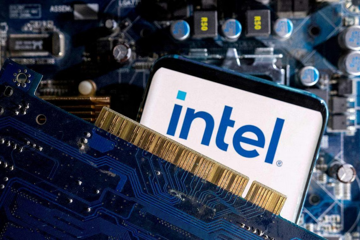 Intel, Ericsson collaborating on custom chip for 5G networking gear