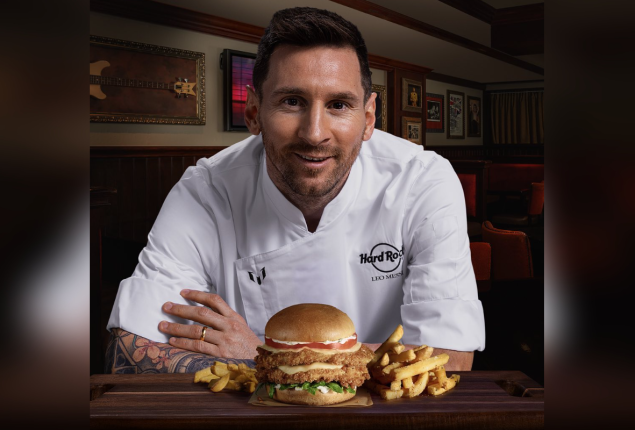 WATCH: Lionel Messi cooks personal version of chicken sandwich for Hard Rock Café