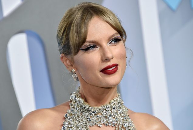 Taylor Swift surpasses Barbra Streisand’s record with her 12th number one album