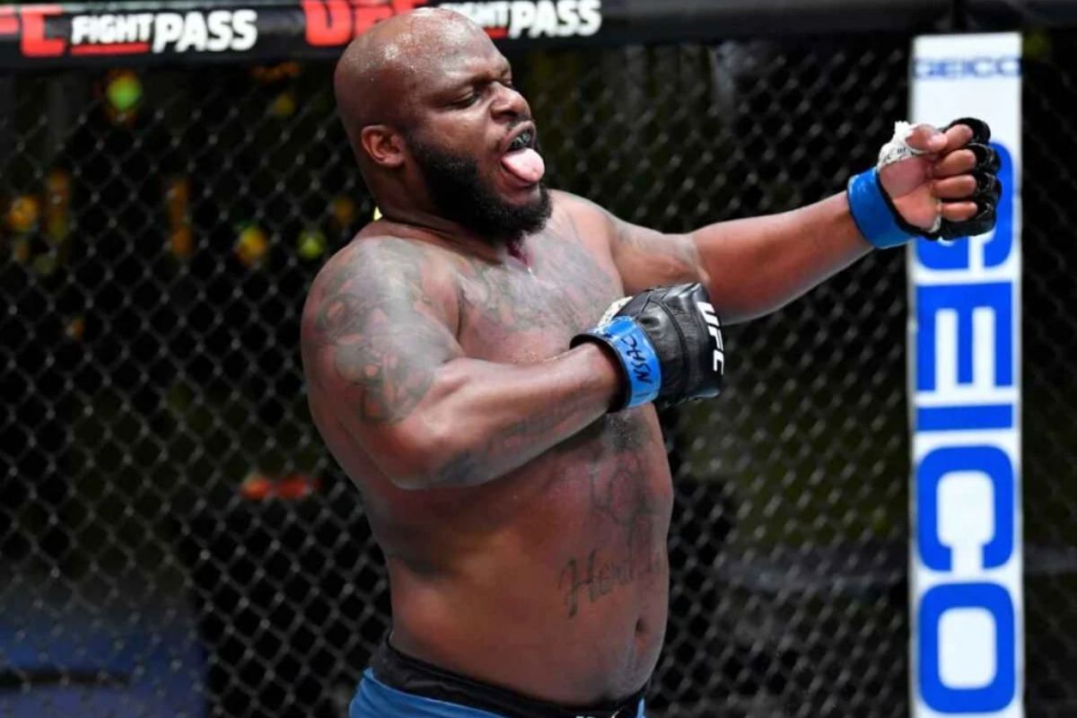 Derrick Lewis celebrates in unusual way after victory by TKO at UFC 291