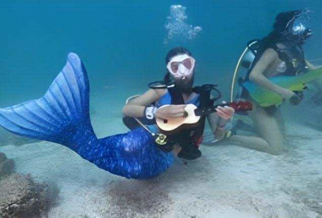 Mermaids’ Underwater Music Delights Florida Festival